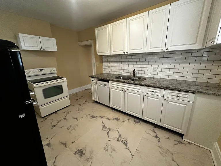547 E Deshler Ave — Photo 8