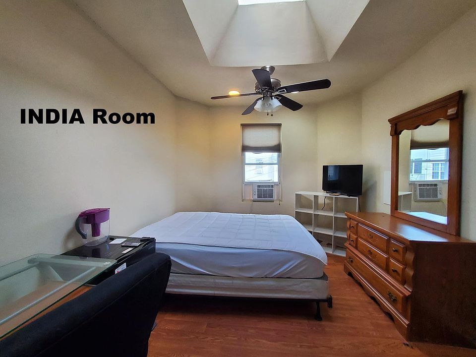 1st image of 4021 Marlboro Pl NW #4