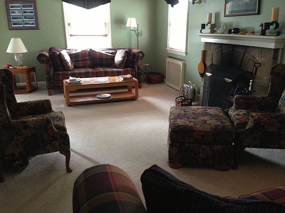 Living Rm w/Fireplace