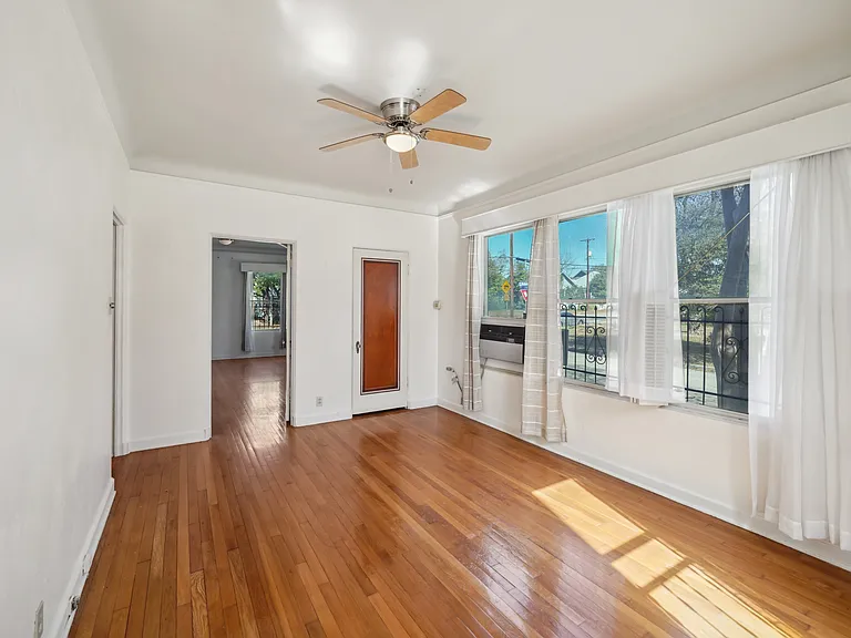 326 E Mistletoe Ave #2 — Photo 34