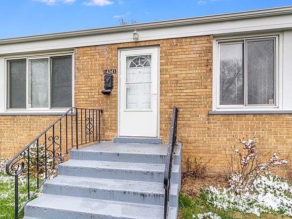 2nd image of 14341 Woodlawn Ave