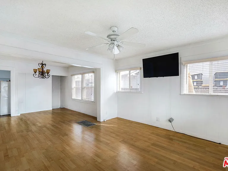 333 W 70th St #333 — Photo 9