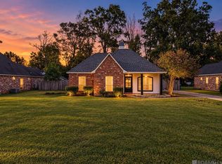 10225 Carter Hills Ave, Denham Springs, LA 70726