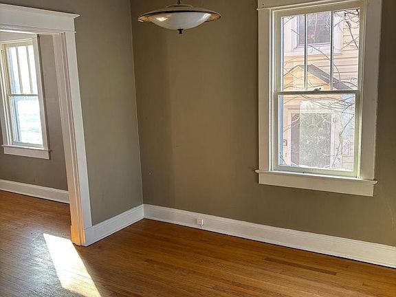 5th image of 249 West St