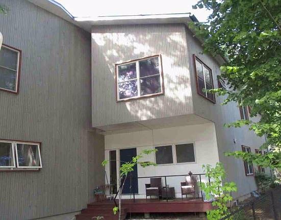 2nd image of 132-136 Newhall St