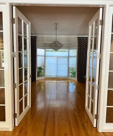 2040 Forest View Ave — Photo 7