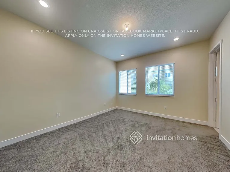 6450 NW 103rd Pl — Photo 10