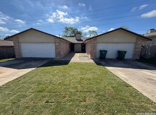 7236 Rimwood St, Live Oak, TX 78233