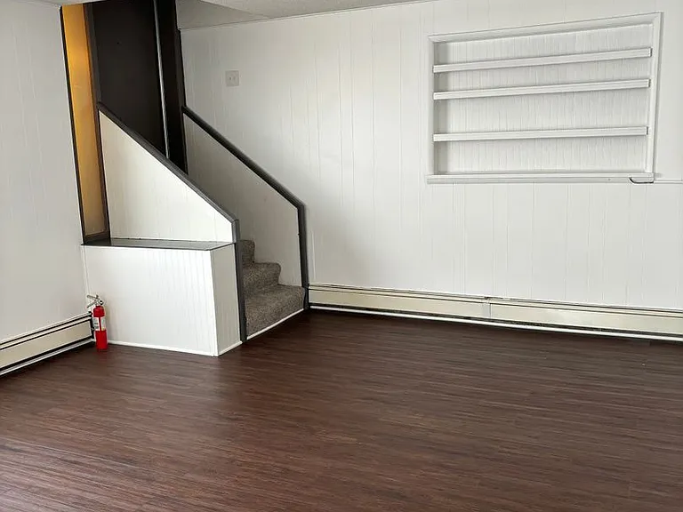 94 Farewell Ave — Photo 20