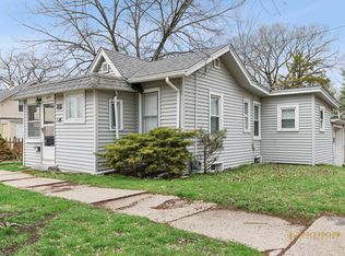 2214 Jackson St, Rockford, IL 61107