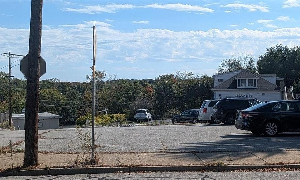 2nd image of 0 Market St