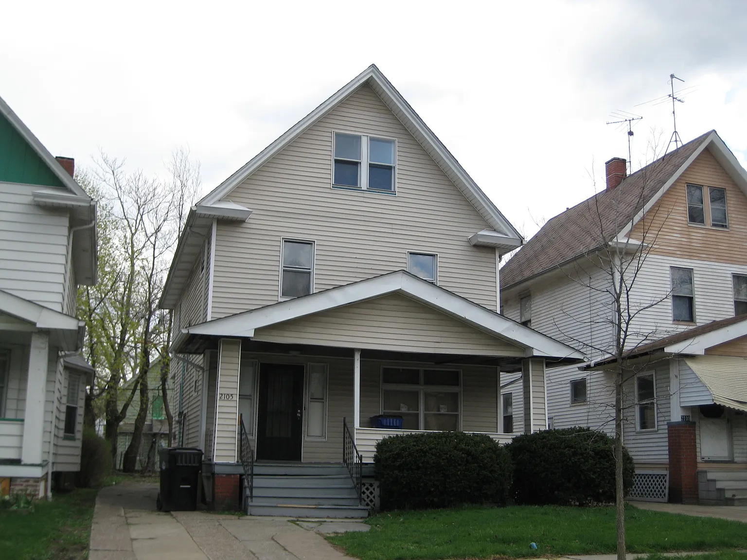 2105 W 87th St photo 1