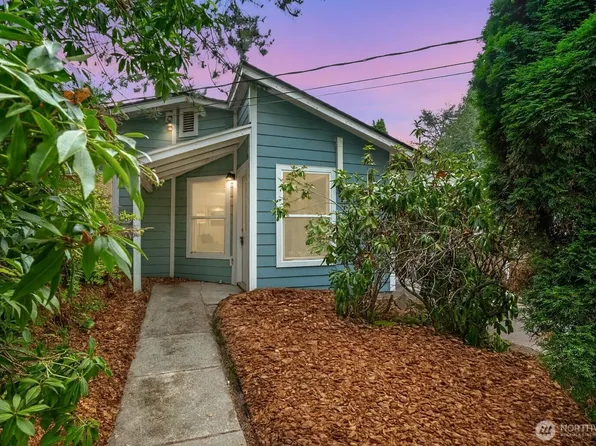 17211 Des Moines Memorial Drive S, Burien, WA 98148