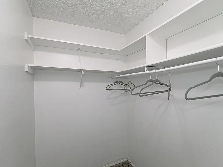City Summit Apartments — Photo 48