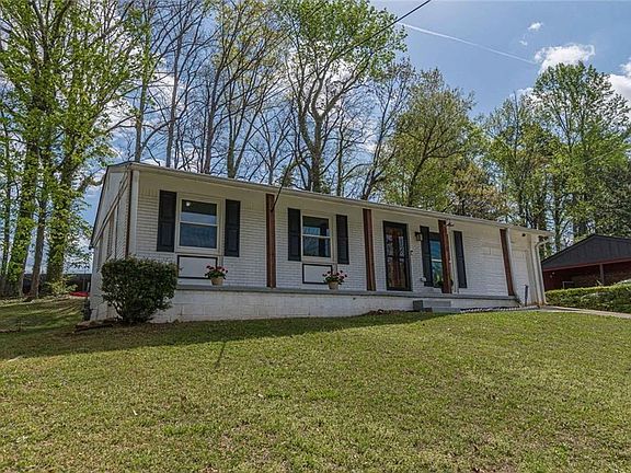 2nd image of 4558 Ryan Rd