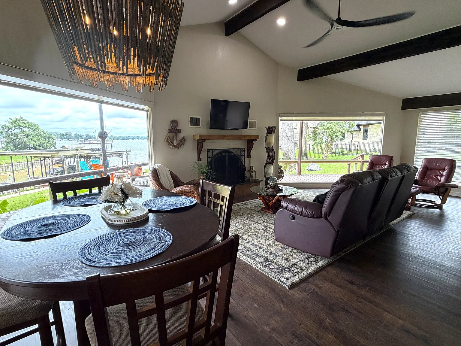 3 bed, 2000 sqft, $3,000 — Photo 4