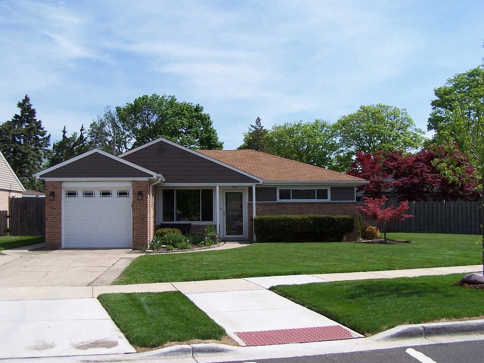 1st image of 1097 W Villa Dr