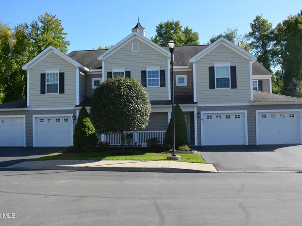 48 Treasures Place, Queensbury, NY 12804