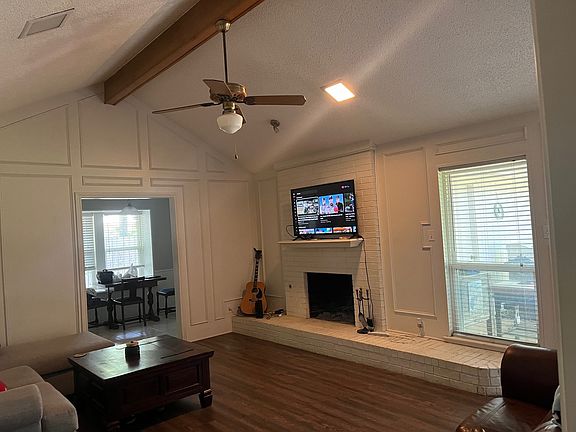 3rd image of 2100 Camellia St