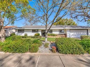 8965 Plaza Park Dr, Elk Grove, CA 95624