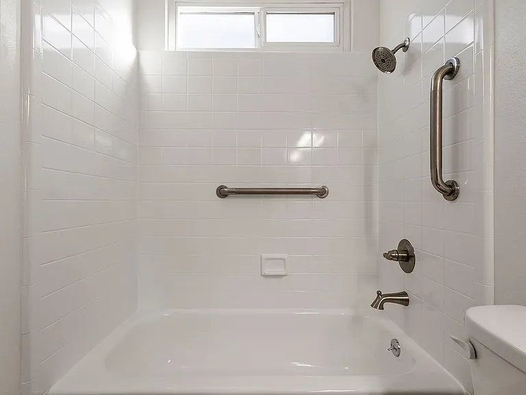 Sheridan Square Apartments — Photo 103
