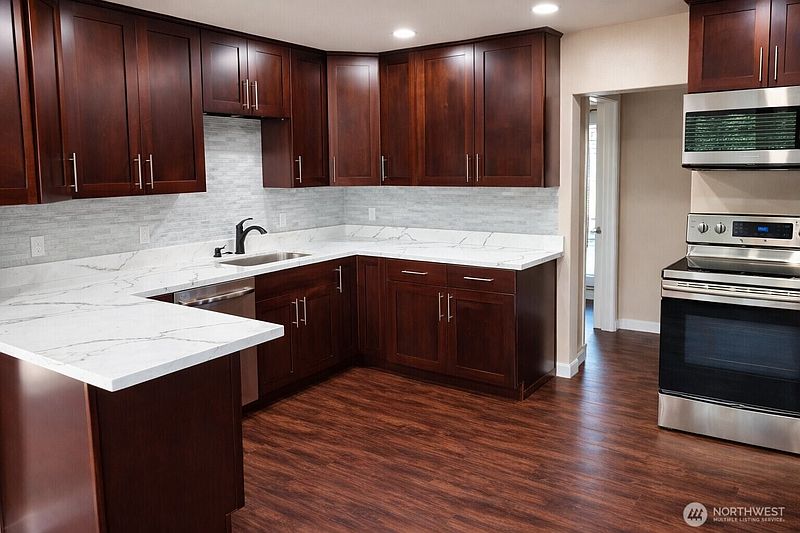 4th image of 3006 S Tyler Street
