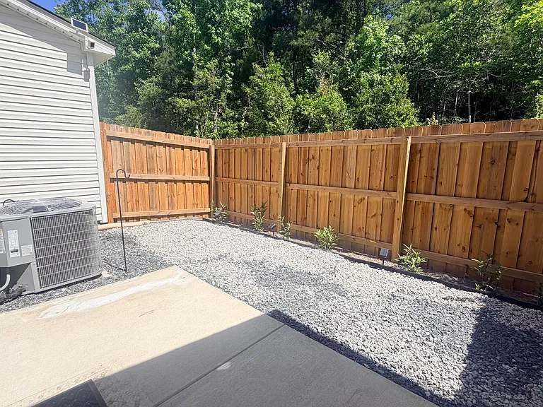 9060 Laurel Bay Ln — Photo 15