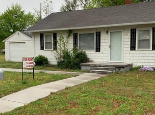 911 N Van Buren St, Hutchinson, KS 67501