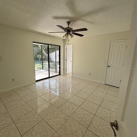 3546 Acorn St — Photo 5