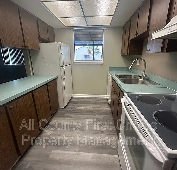 782 Village Lake Ter #203 — Photo 3