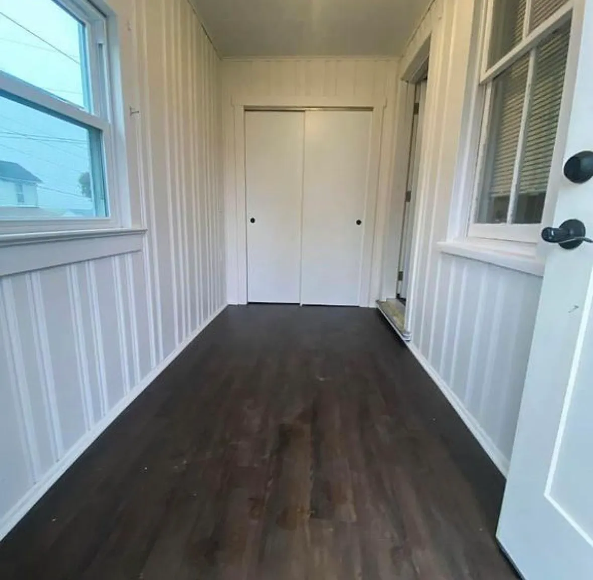 2102 Columbia Ave — Photo 2