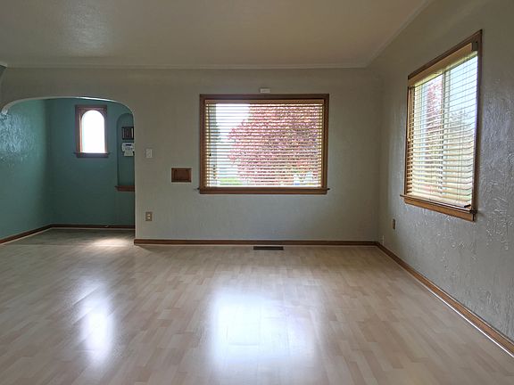 2nd image of 6323 S C St