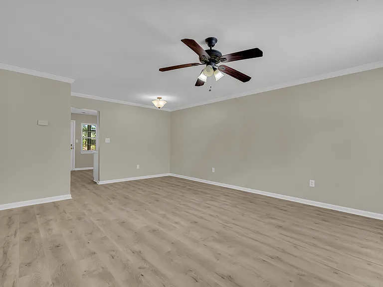 100 Woodstone Dr #7 — Photo 14