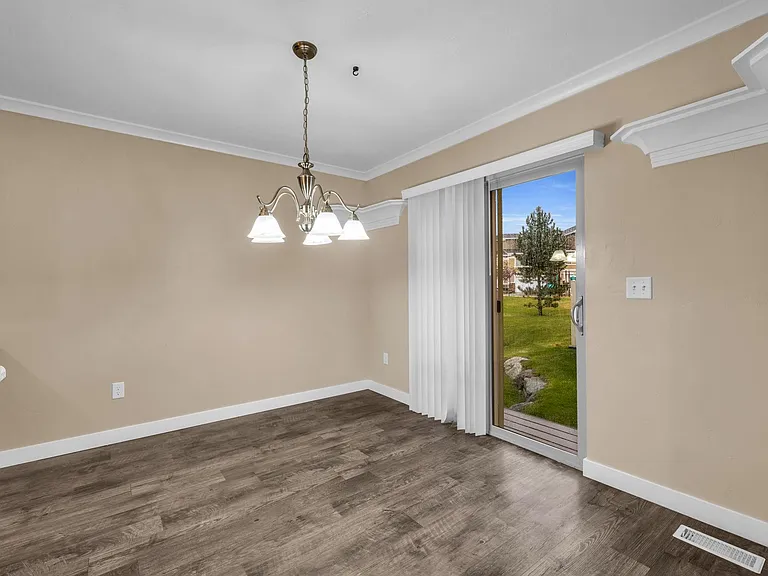 14589 S Heatherly Ln — Photo 8