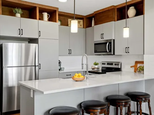 34 NW Walden Ln SE, Calgary, AB T2X 2A7