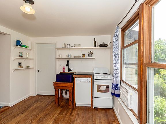 5th image of 355 Crescent Avenue