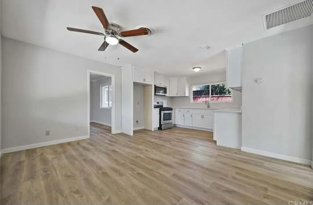821 E Whittier Ave — Photo 1