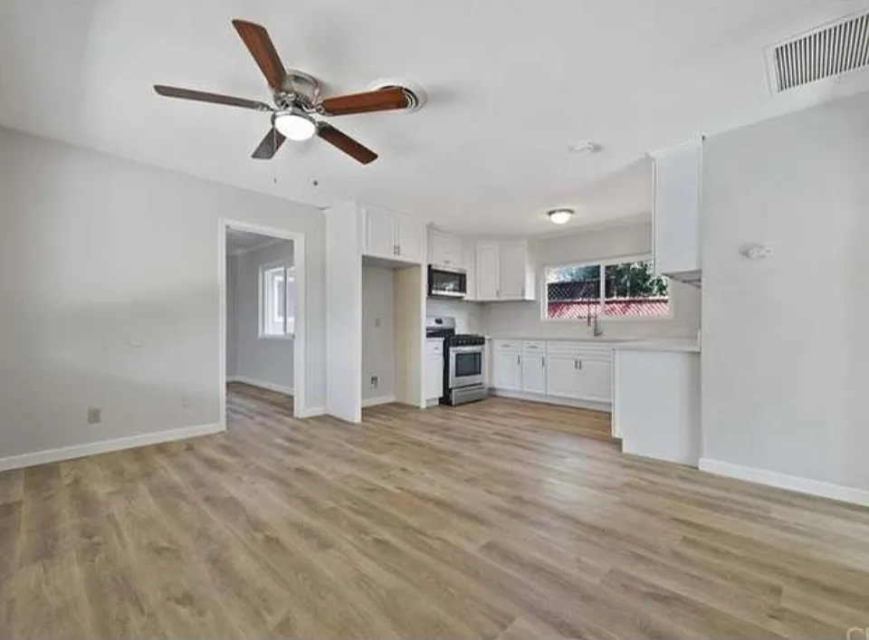 821 E Whittier Ave