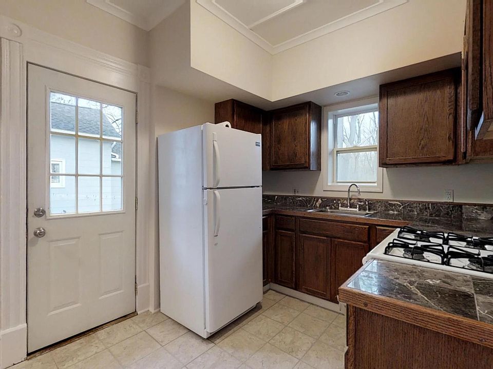 1st image of 257 Mason St #A