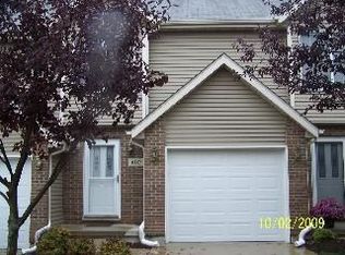 610 S Peace Rd, Sycamore, IL 60178