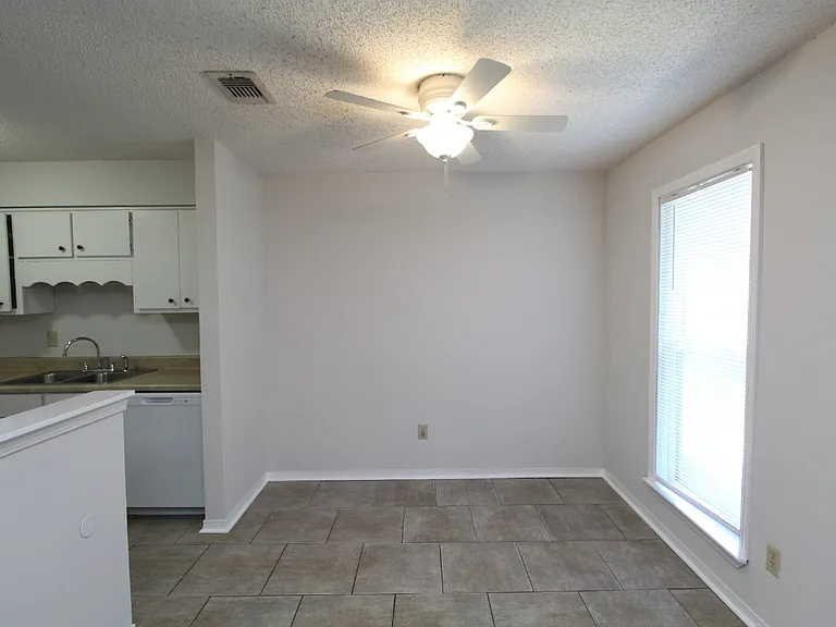 50 Fulton Ave #D16 — Photo 8