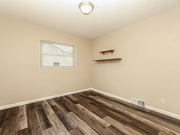 2205 Hazel Ave — Photo 8
