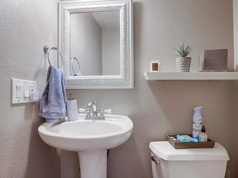 510 Turfwood Ln — Photo 19