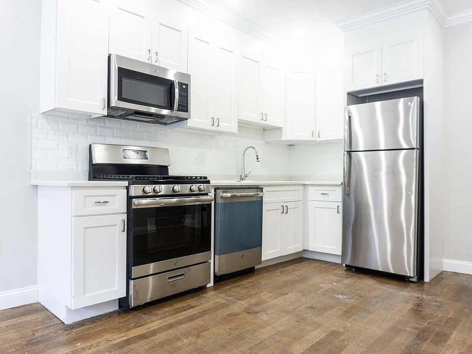 2nd image of 46 Sheridan St #1SL