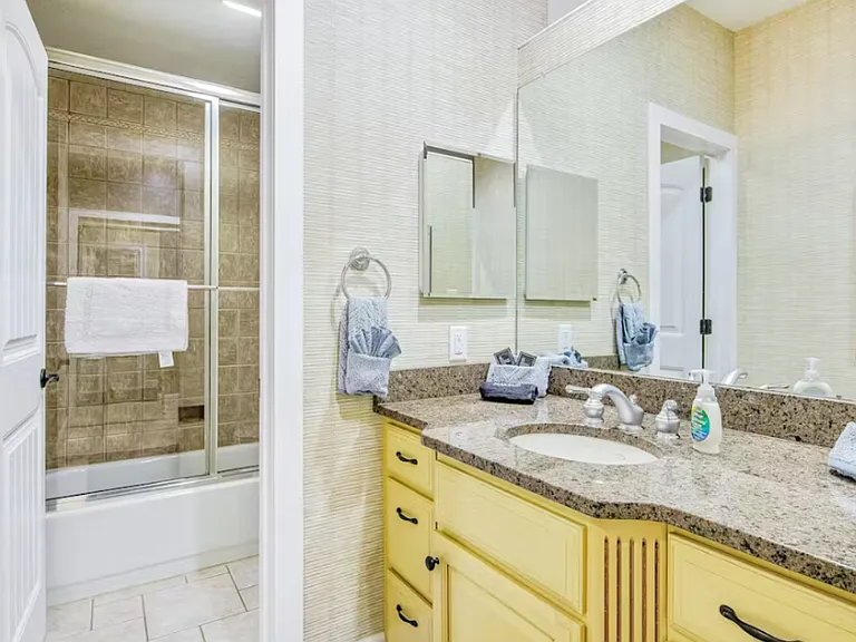 250 Emerald Bay Dr #2C — Photo 13
