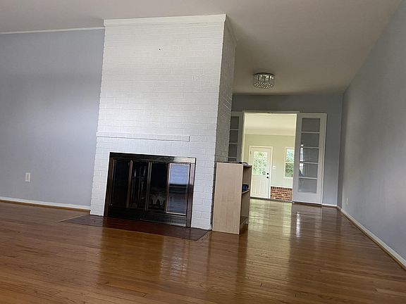 4th image of 3524 Paul St