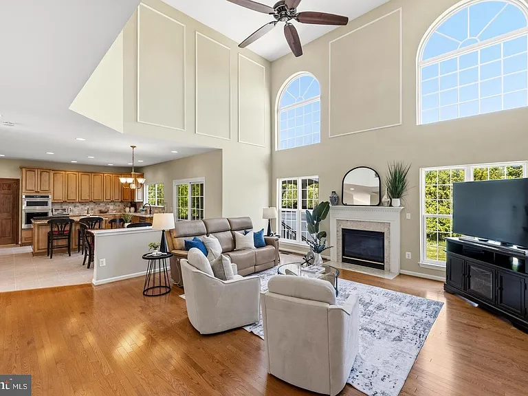 21916 Bellair Ct — Photo 9