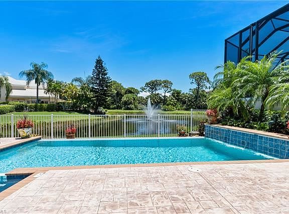3rd image of 332 Carlton Pl #22