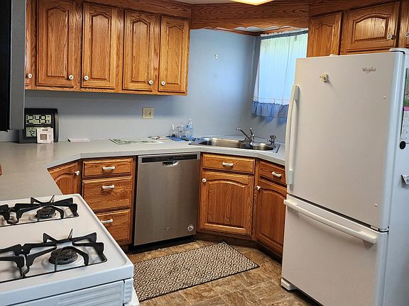4th image of 147 Lynch Rd