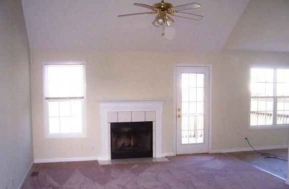2nd image of 1276 Meredith Way